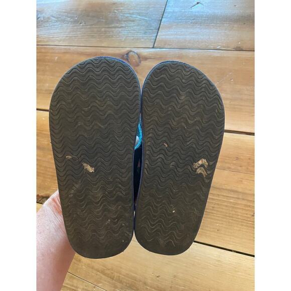 Cat & Jack Toddler Boys Flip Flops. Black w/ teal & Yellow. Size Large 9/10 - Picture 4 of 4